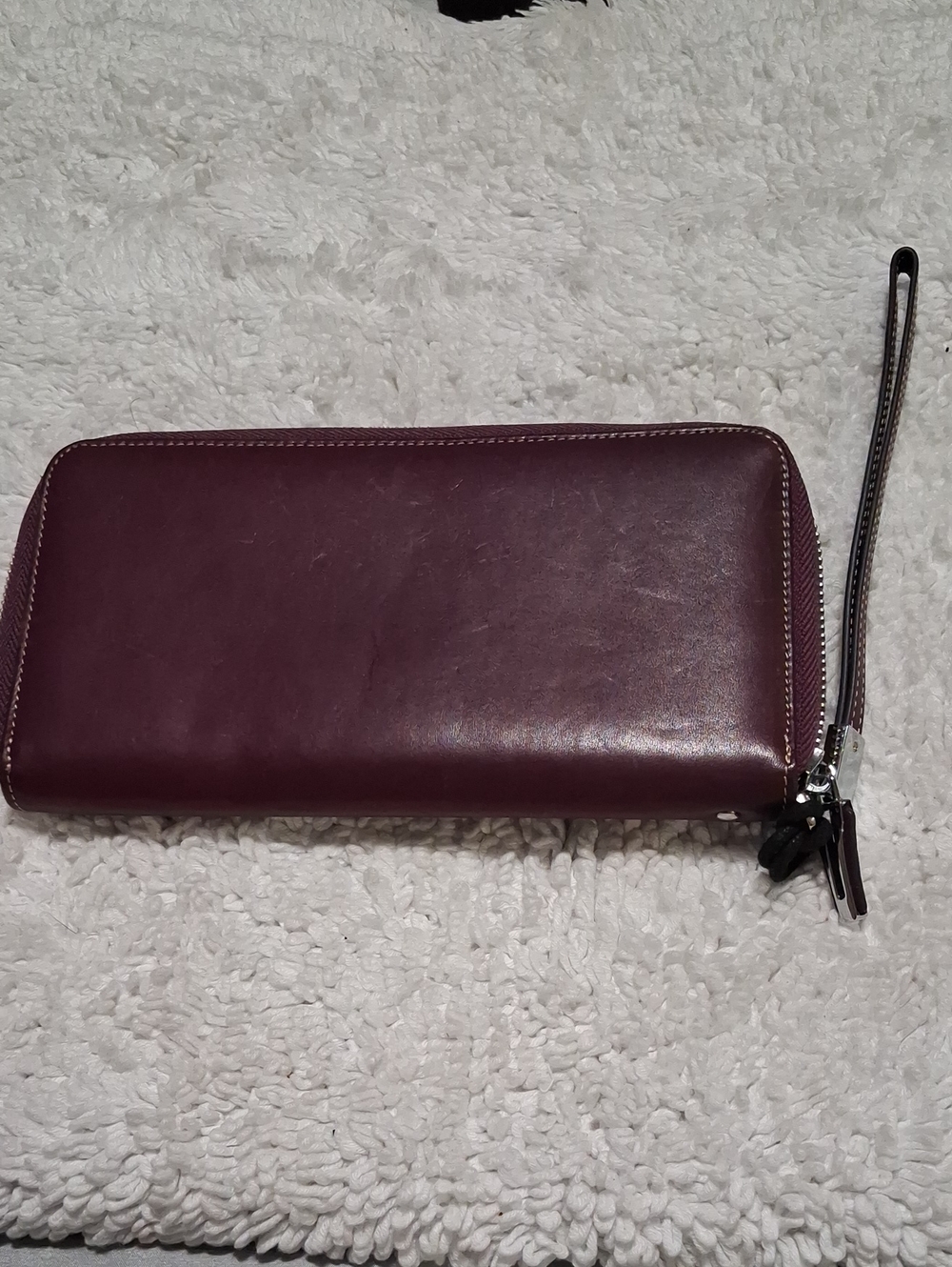 Lavemi Zip-Around Leather Wristlet Wallet in Deep Plum